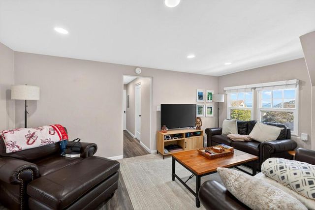 410 Pine Avenue, Pacific Grove, CA 93950