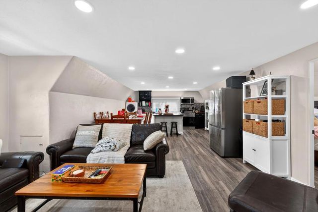 410 Pine Avenue, Pacific Grove, CA 93950