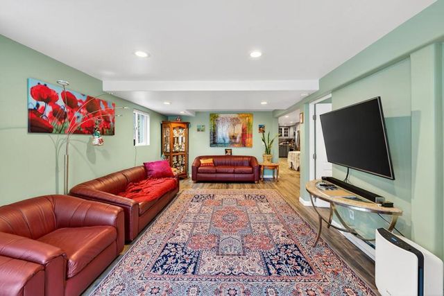 410 Pine Avenue, Pacific Grove, CA 93950