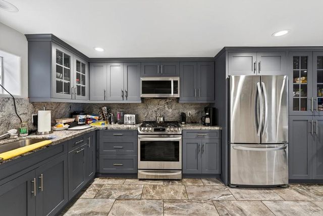 410 Pine Avenue, Pacific Grove, CA 93950