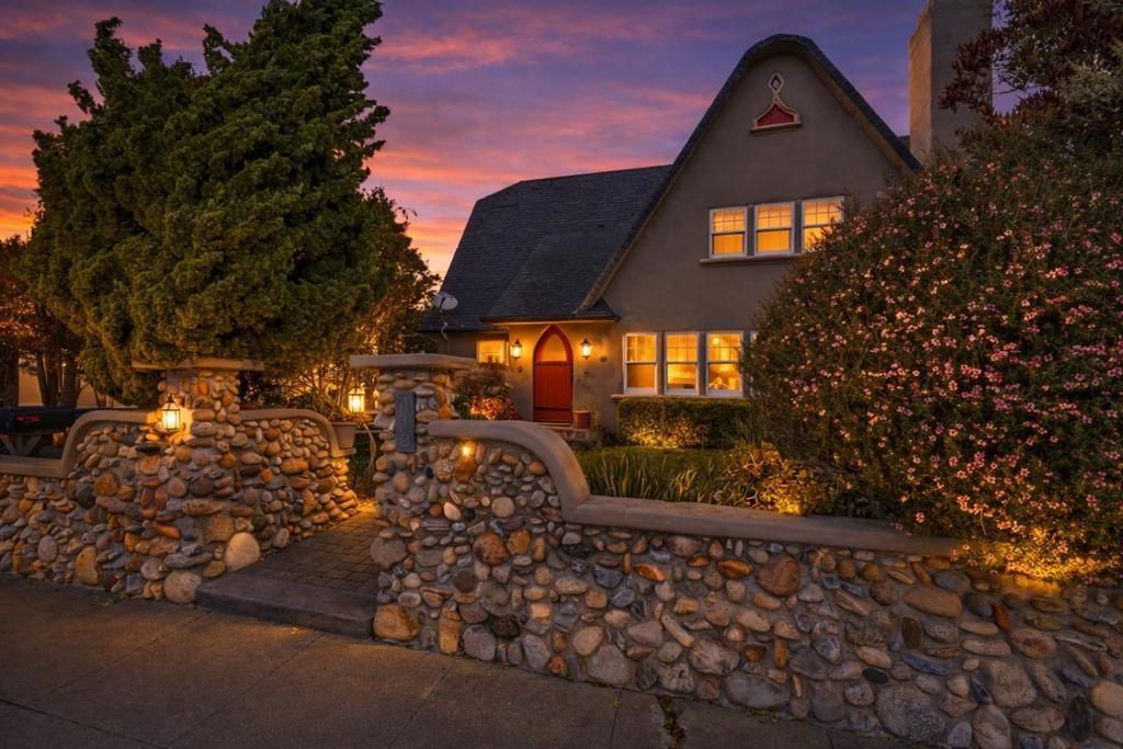 410 Pine Avenue, Pacific Grove, CA 93950