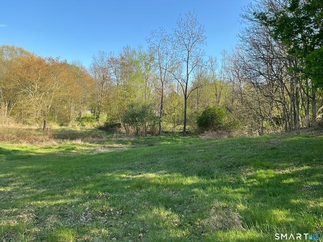 19 Laporte Drive, Norwich, CT 06360