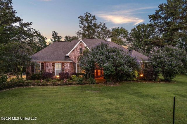 6 Red Head Point, Raymond, MS 39154