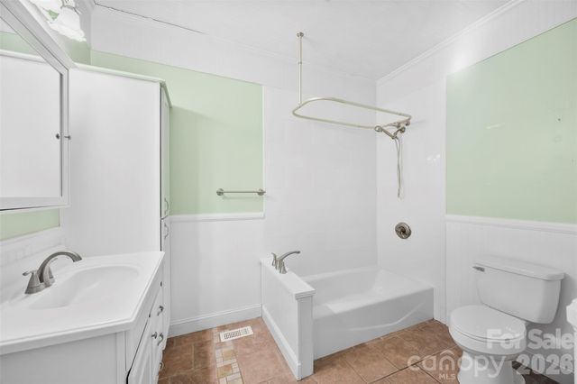 601 Elmwood Circle, Dallas, NC 28034