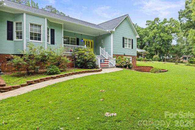 601 Elmwood Circle, Dallas, NC 28034