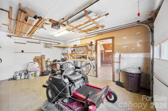 601 Elmwood Circle, Dallas, NC 28034