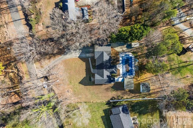 601 Elmwood Circle, Dallas, NC 28034