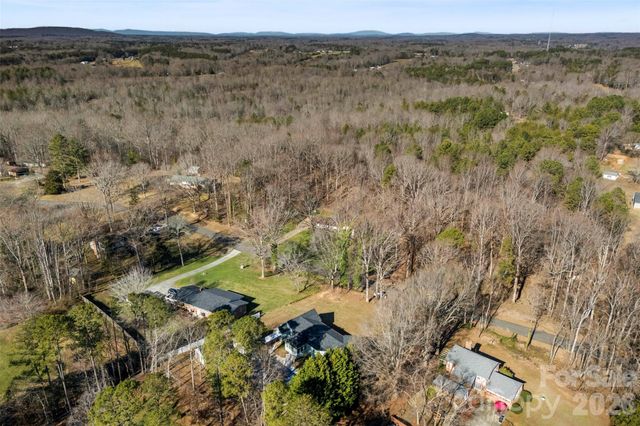 601 Elmwood Circle, Dallas, NC 28034