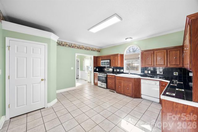 601 Elmwood Circle, Dallas, NC 28034