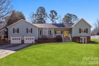 601 Elmwood Circle, Dallas, NC 28034