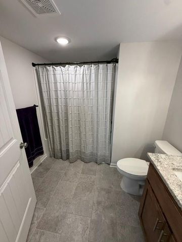 16338 Lois Lane, Basehor, KS 66007