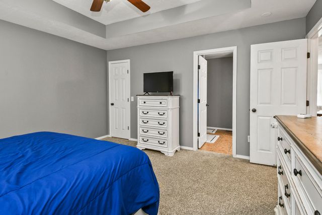 2504 W Brook Ridge Street, Springfield, MO 65803