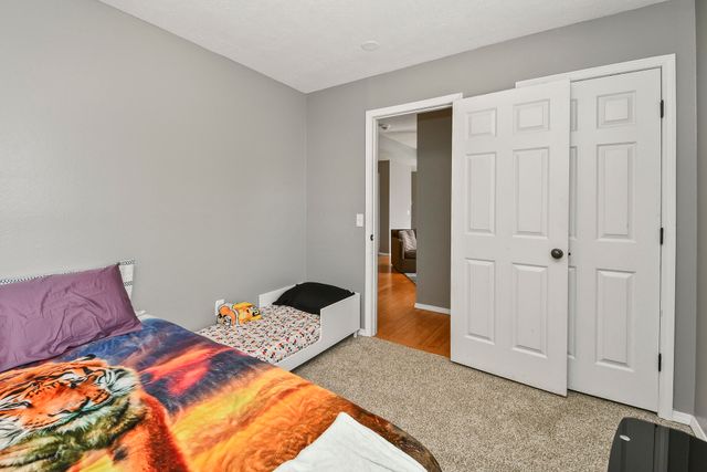 2504 W Brook Ridge Street, Springfield, MO 65803