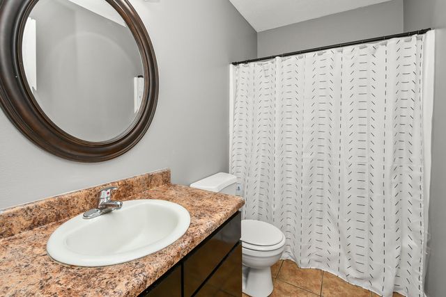 2504 W Brook Ridge Street, Springfield, MO 65803