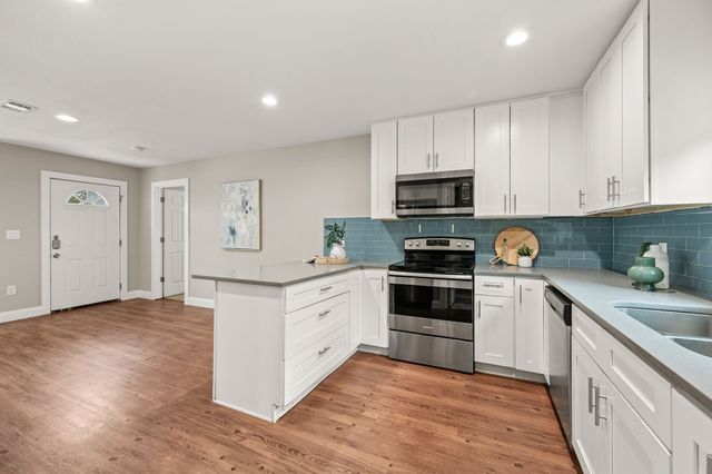 609 W Inwood Drive, Arlington, TX 76010