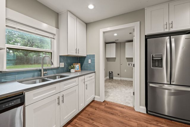 609 W Inwood Drive, Arlington, TX 76010