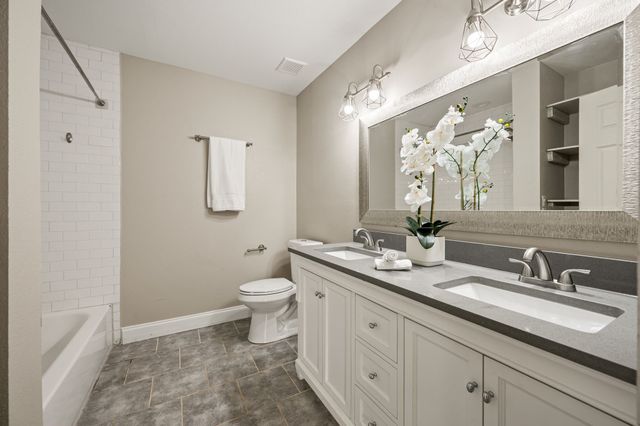 609 W Inwood Drive, Arlington, TX 76010