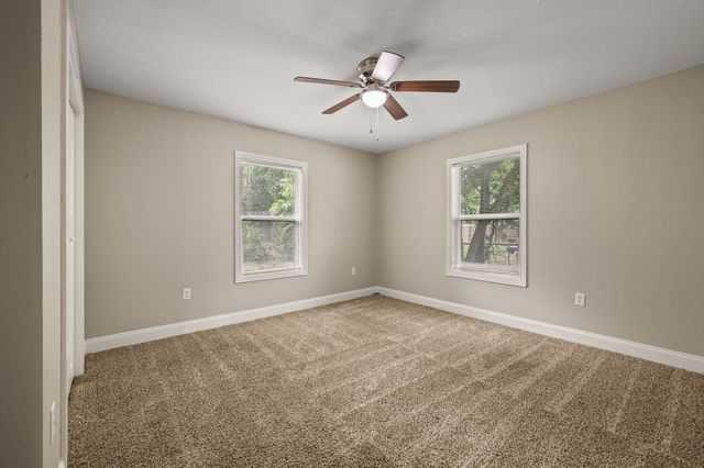 609 W Inwood Drive, Arlington, TX 76010