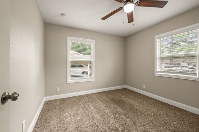 609 W Inwood Drive, Arlington, TX 76010
