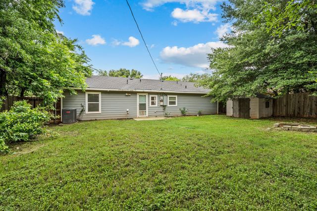 609 W Inwood Drive, Arlington, TX 76010