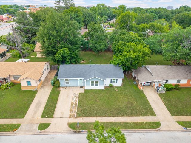 609 W Inwood Drive, Arlington, TX 76010