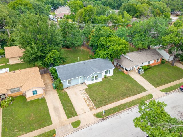 609 W Inwood Drive, Arlington, TX 76010