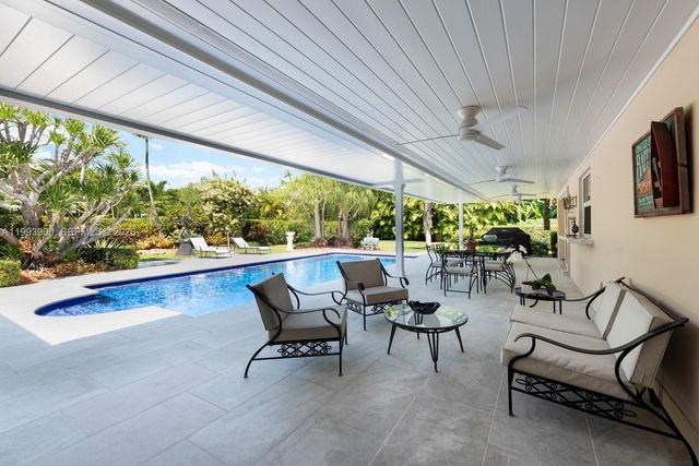 7751 Palmetto Ct, Pinecrest, FL 33156