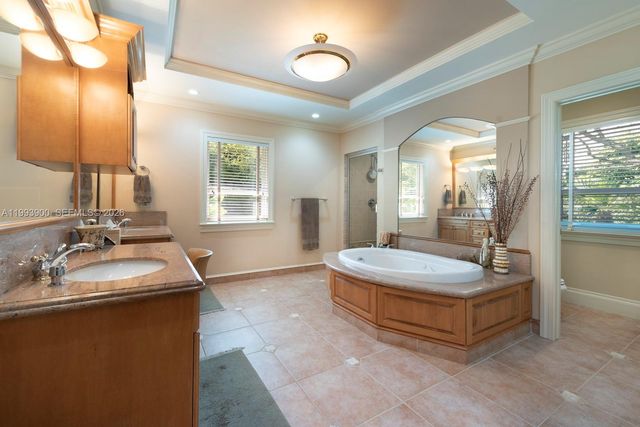 7751 Palmetto Ct, Pinecrest, FL 33156