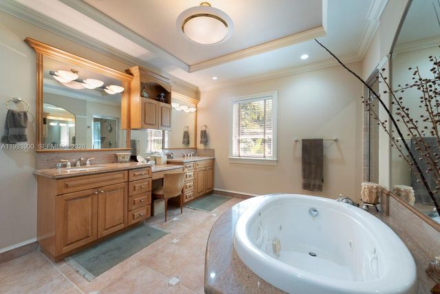 7751 Palmetto Ct, Pinecrest, FL 33156