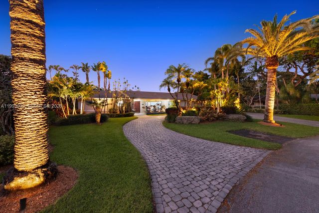 7751 Palmetto Ct, Pinecrest, FL 33156