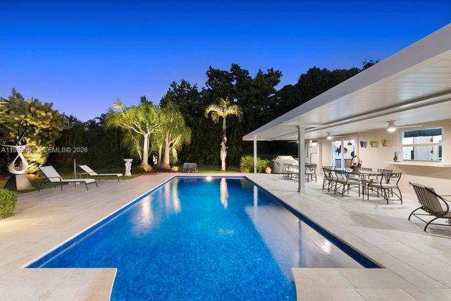 7751 Palmetto Ct, Pinecrest, FL 33156