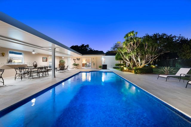 7751 Palmetto Ct, Pinecrest, FL 33156