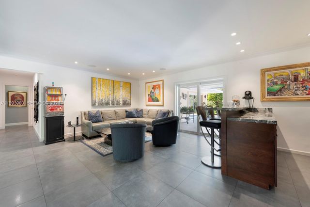 7751 Palmetto Ct, Pinecrest, FL 33156