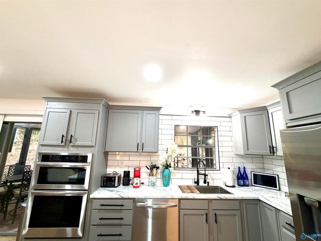 902 Highland Way, Gadsden, AL 35901