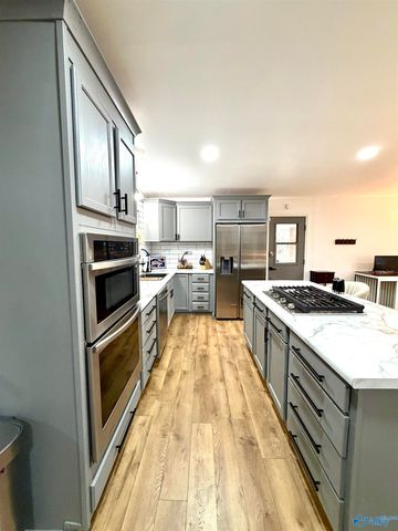 902 Highland Way, Gadsden, AL 35901