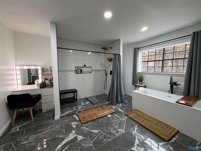 902 Highland Way, Gadsden, AL 35901