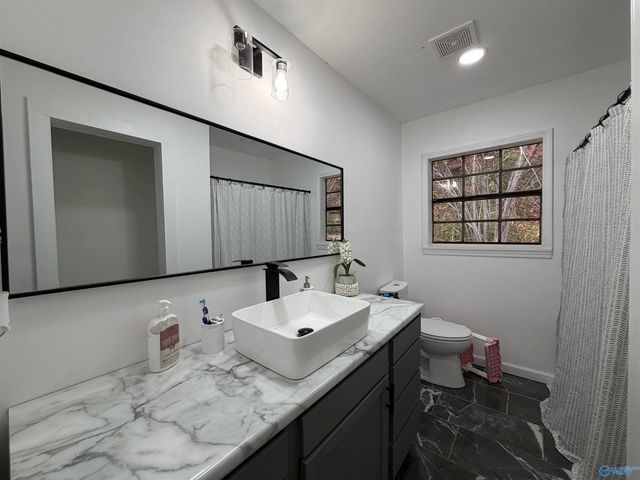 902 Highland Way, Gadsden, AL 35901