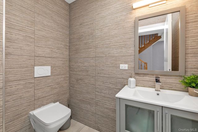 83-34 116th Street, Kew Gardens, NY 11418