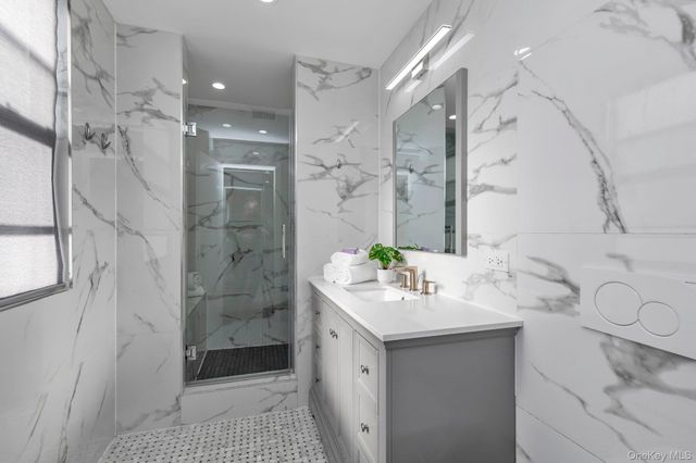 83-34 116th Street, Kew Gardens, NY 11418