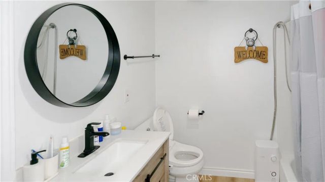 521 S Lyon 11, Santa Ana, CA 92701