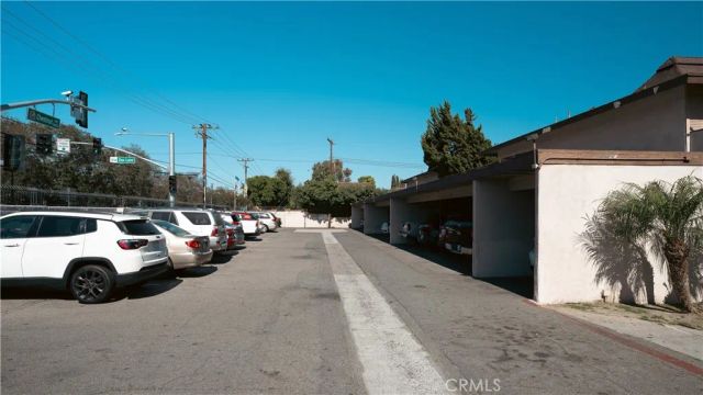 521 S Lyon 11, Santa Ana, CA 92701