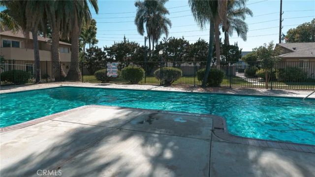 521 S Lyon 11, Santa Ana, CA 92701