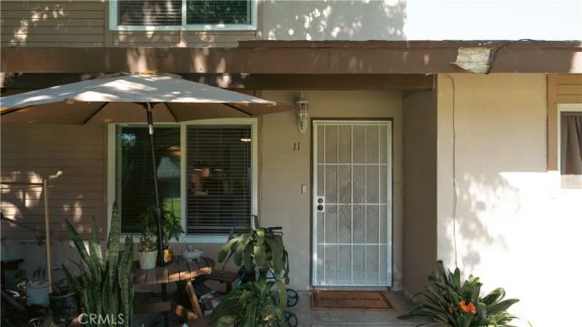 521 S Lyon 11, Santa Ana, CA 92701