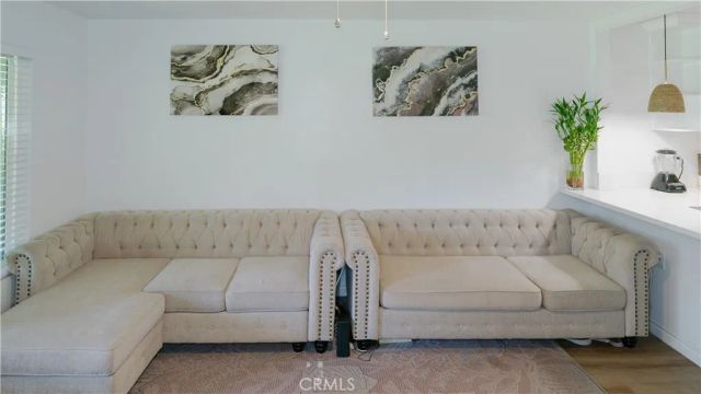 521 S Lyon 11, Santa Ana, CA 92701