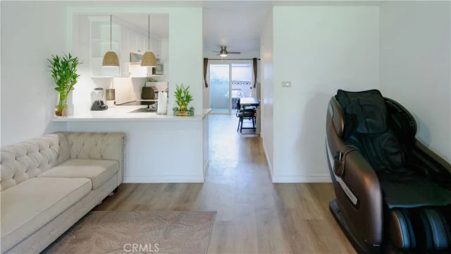 521 S Lyon 11, Santa Ana, CA 92701