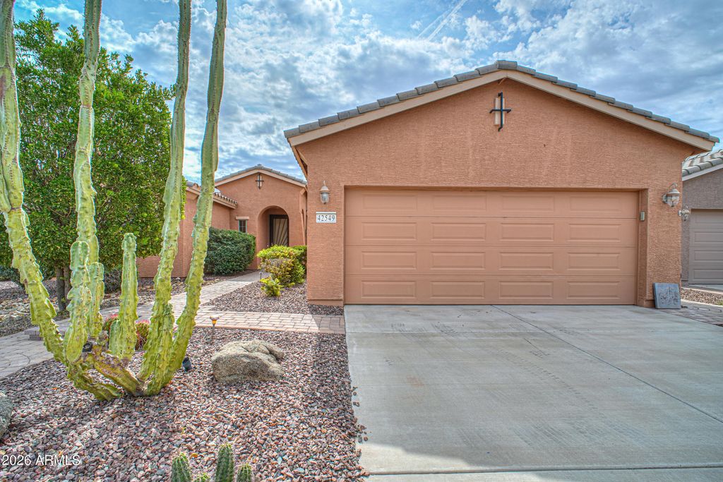42549 W KINGFISHER Drive, Maricopa, AZ 85138 — exterior