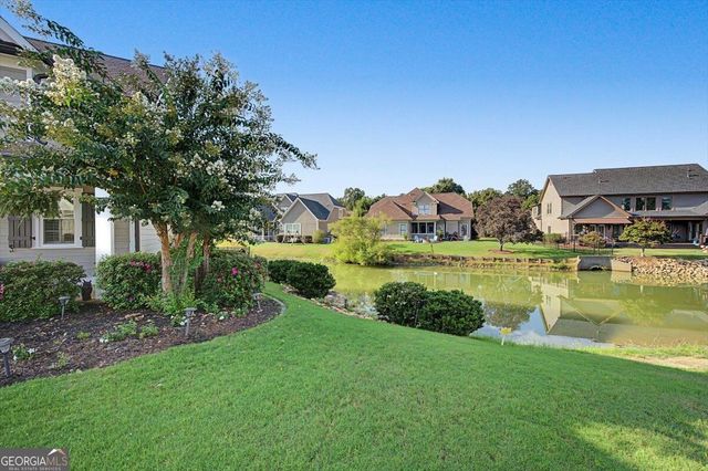 38 Grove Park Circle, Cartersville, GA 30120