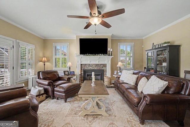 38 Grove Park Circle, Cartersville, GA 30120