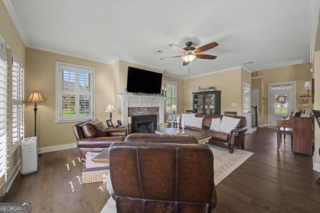 38 Grove Park Circle, Cartersville, GA 30120