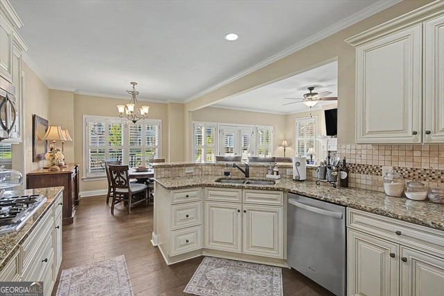 38 Grove Park Circle, Cartersville, GA 30120